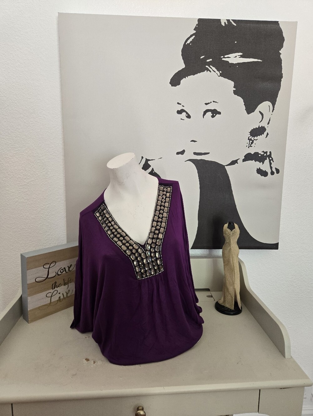 NWT 2b bebe Purple Jeweled V-Neck Oversized Top Size Small